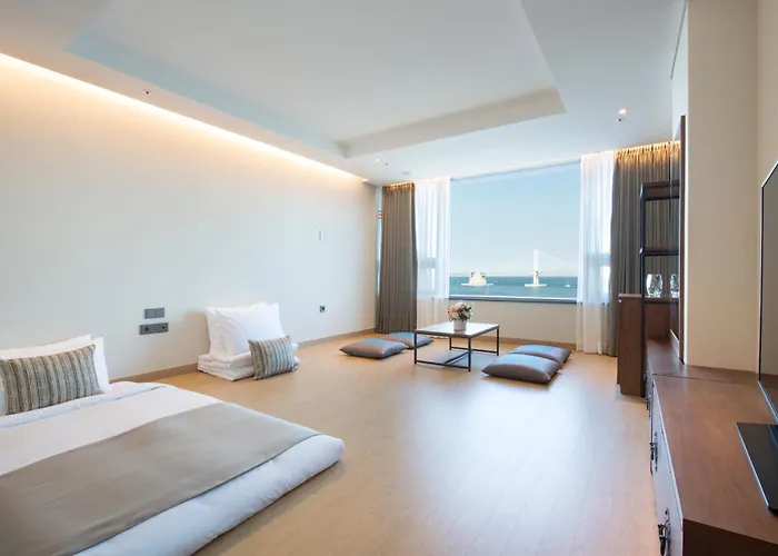 Hotel Bay 3*