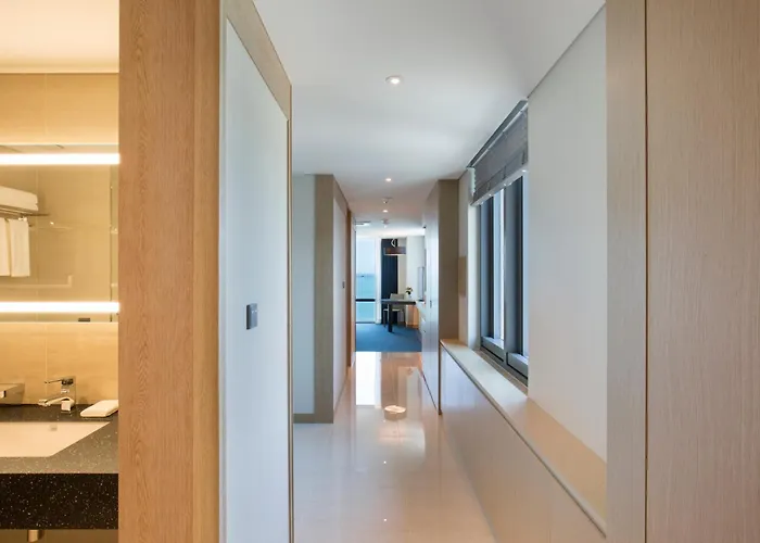 Bay Hotel 3*