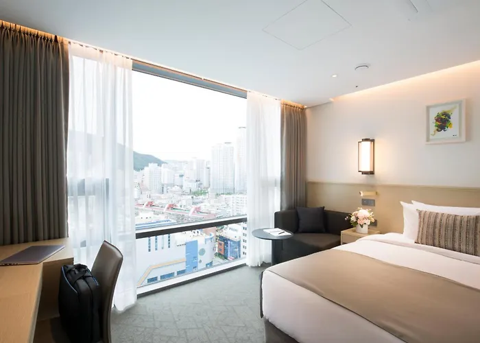 Bay Hotel 3*